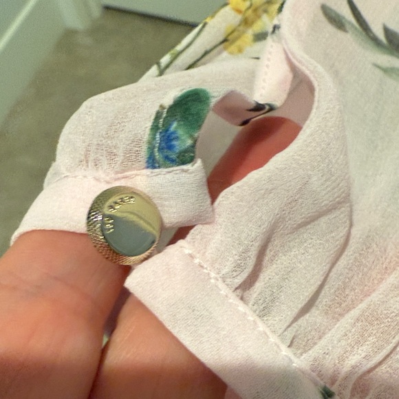 Ted Baker London Floral Blouse - Light Pink size 1 / XS - Picture 3 of 13